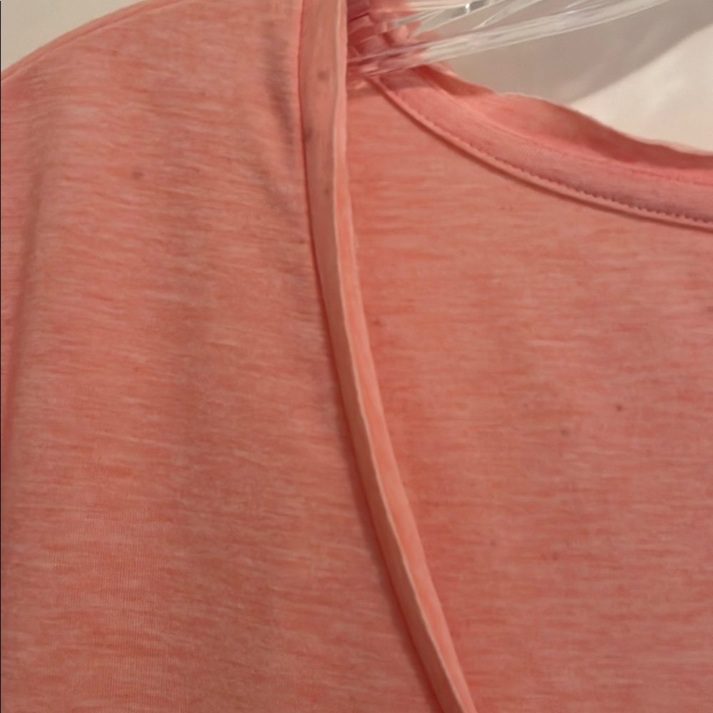 GapFit Coral TShirt - Picture 4 of 4